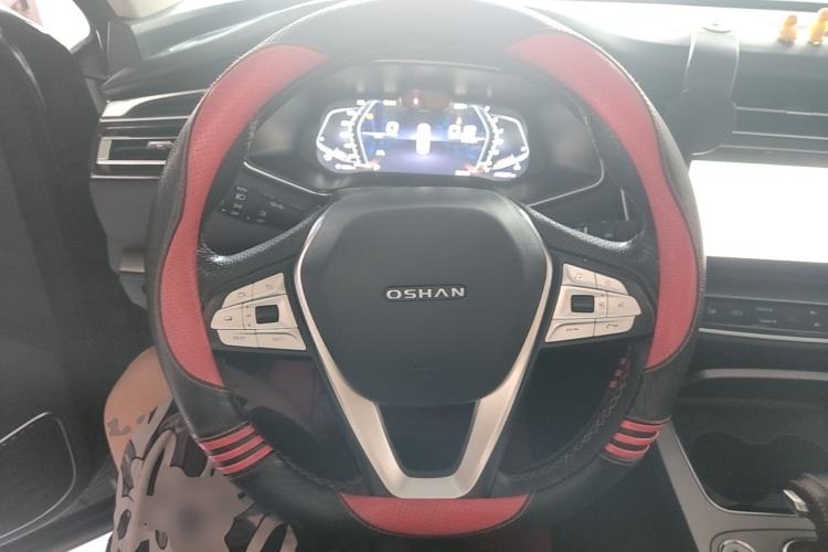 Used CHANGAN OSHAN X7 2021 1.5T Automatic Geeker Edition Steering Wheel