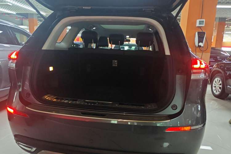 Used CHANGAN OSHAN X7 2021 1.5T Automatic Luxury Version Trunk