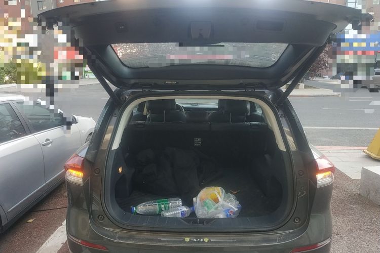 Used CHANGAN OSHAN X7 2021 1.5T Space Freedom Edition with Automatic Parking and Facial Recognition Trunk