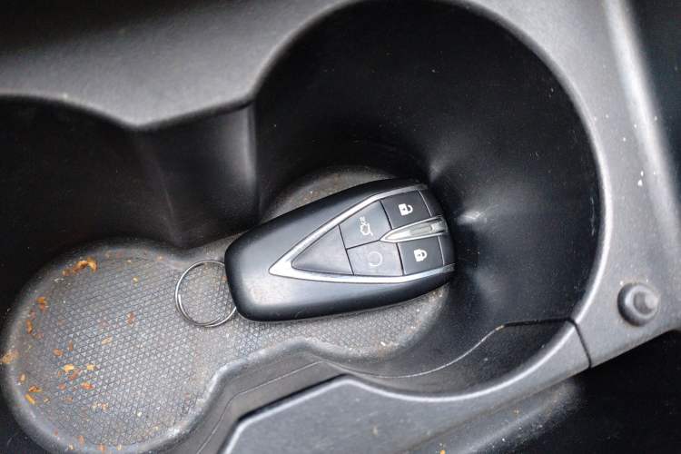 Used CHANGAN OSHAN X7 2021 1.5T Automatic Luxury Version Vehicle Key