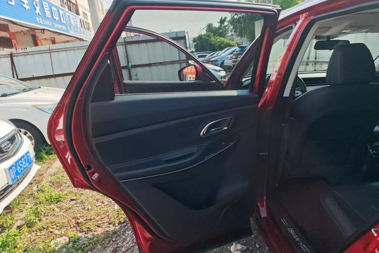 Used CHANGAN OSHAN X7 2021 1.5T Automatic Luxury Model Left Rear Door Interior