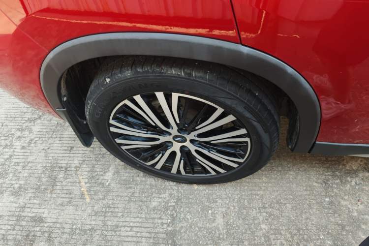 Used CHANGAN OSHAN X7 2021 1.5T Automatic Luxury Model Right Rear Wheel Hub