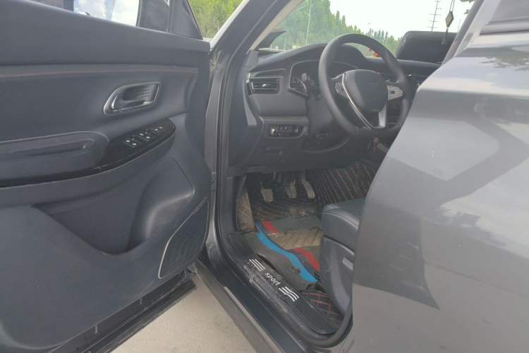 Used CHANGAN OSHAN X7 2021 1.5T Manual Luxury Version Driver Seat
