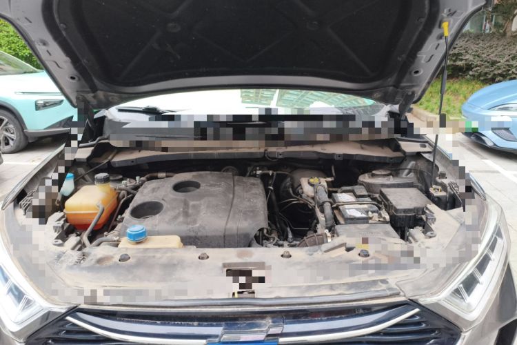 Used CHANGAN OSHAN X7 2021 1.5T Manual Luxury Version Engine Bay