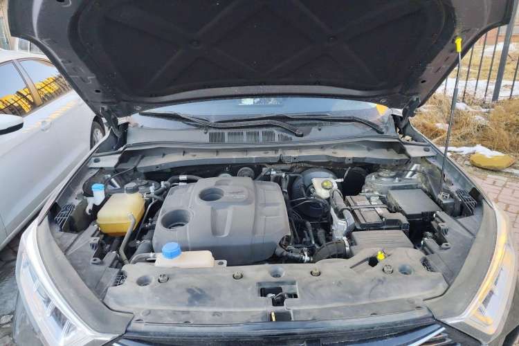 Used CHANGAN OSHAN X7 2021 1.5T Automatic Luxury Model Engine Bay