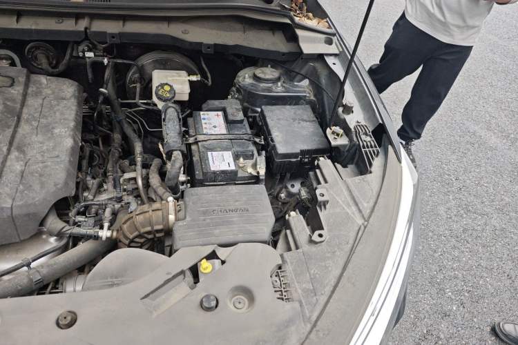 Used CHANGAN OSHAN X7 2021 1.5T Automatic Luxury Model Engine Bay Left