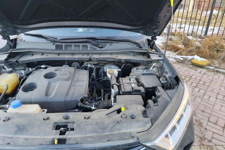 Used CHANGAN OSHAN X7 2021 1.5T Automatic Luxury Model Engine Bay Left