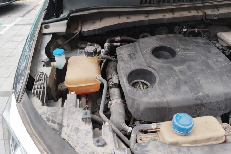 Used CHANGAN OSHAN X7 2021 1.5T Manual Luxury Version Engine Bay Right