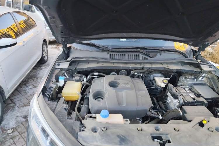 Used CHANGAN OSHAN X7 2021 1.5T Automatic Luxury Model Engine Bay Right