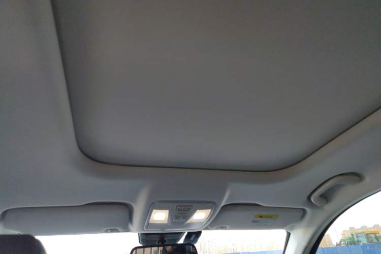 Used CHANGAN OSHAN X7 2021 1.5T Automatic Luxury Model Headliner