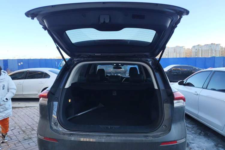 Used CHANGAN OSHAN X7 2021 1.5T Automatic Luxury Model Trunk