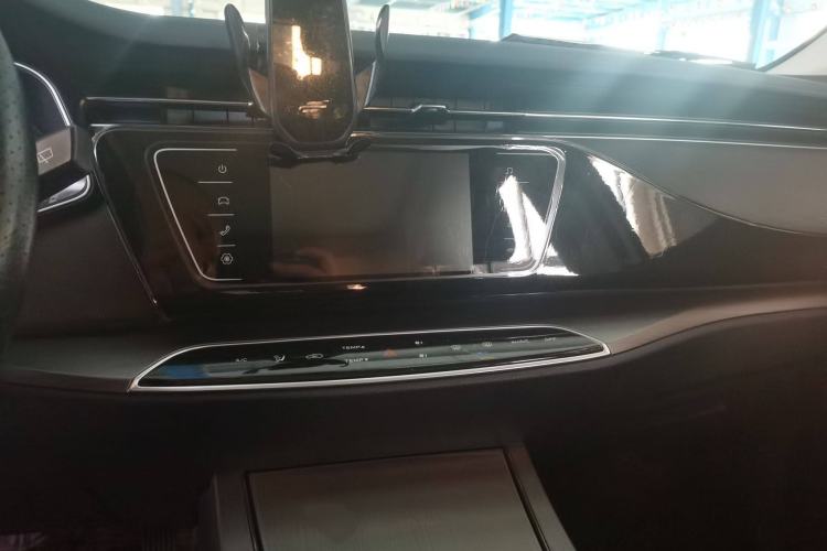 Used CHANGAN OSHAN X7 2021 1.5T Manual Luxury Version Audio And AC Panel