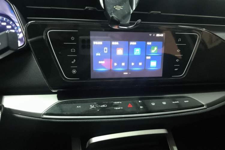 Used CHANGAN OSHAN X7 2021 1.5T Manual Luxury Version Audio And AC Panel