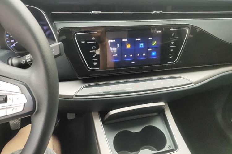 Used CHANGAN OSHAN X7 2021 1.5T Manual Comfort Model Audio And AC Panel