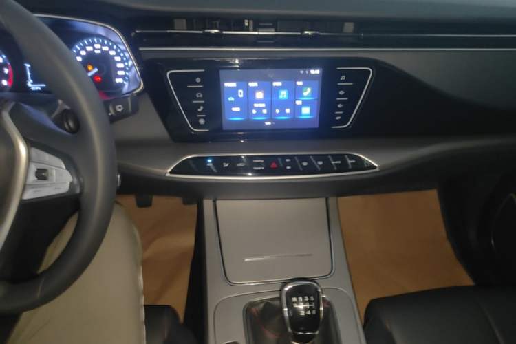 Used CHANGAN OSHAN X7 2021 1.5T Manual Luxury Version Audio And AC Panel