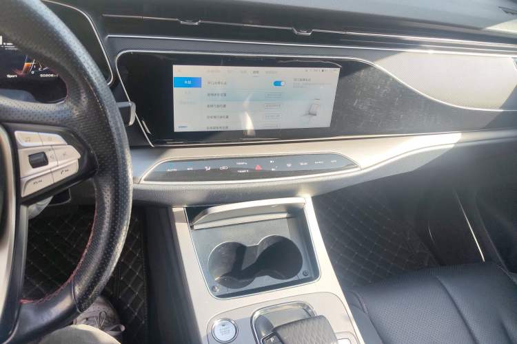 Used CHANGAN OSHAN X7 2021 1.5T Space Freedom Edition with Automatic Parking and Facial Recognition Audio And AC Panel