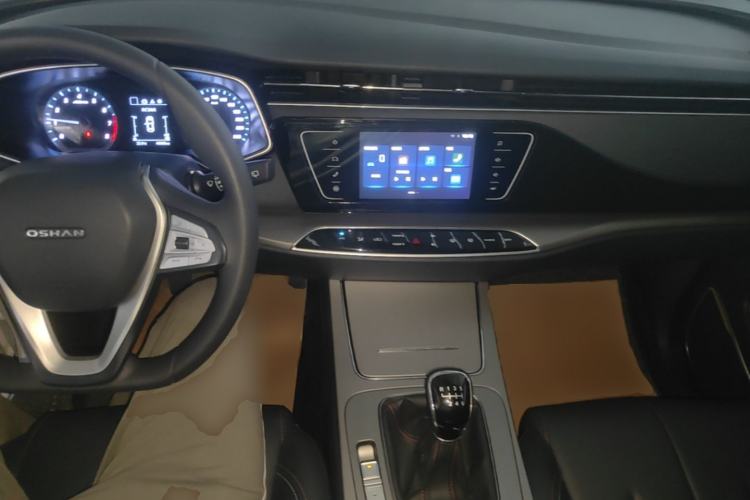 Used CHANGAN OSHAN X7 2021 1.5T Manual Luxury Version Center Console