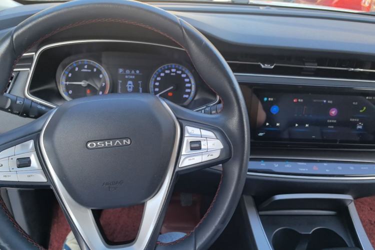 Used CHANGAN OSHAN X7 2021 1.5T Automatic Luxury Version Center Console