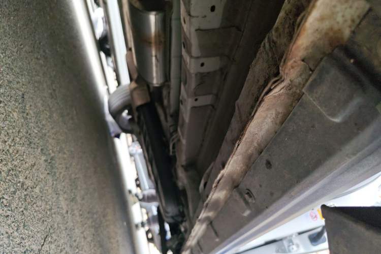 Used CHANGAN OSHAN X7 2021 1.5T Automatic Luxury Model Chassis Front Left