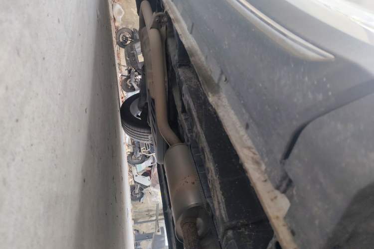 Used CHANGAN OSHAN X7 2021 1.5T Space Freedom Edition with Automatic Parking and Facial Recognition Chassis Front Right