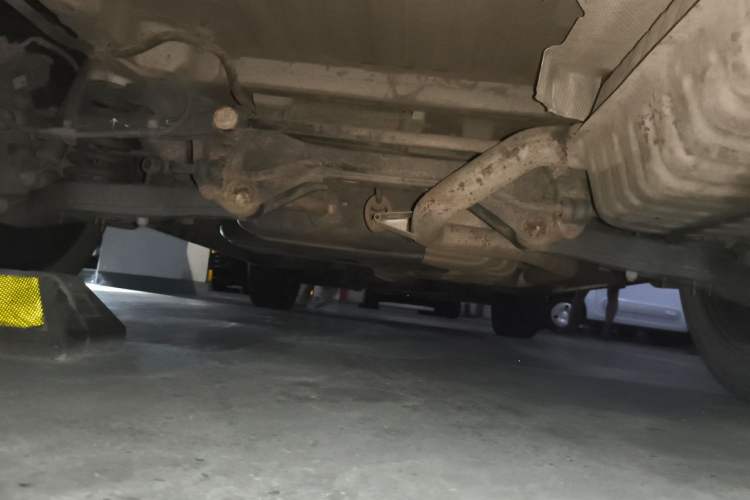Used CHANGAN OSHAN X7 2021 1.5T Automatic Luxury Version Chassis Rear