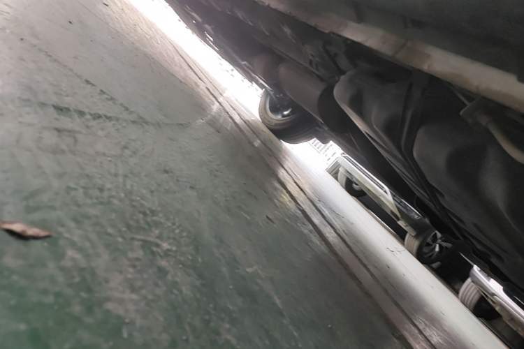Used CHANGAN OSHAN X7 2021 1.5T Automatic Luxury Version Chassis Rear Left