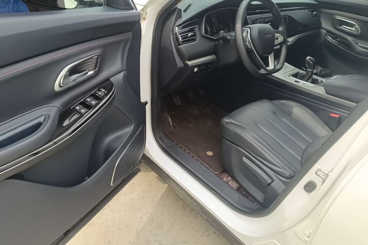 Used CHANGAN OSHAN X7 2021 1.5T Manual Luxury Version Driver Seat