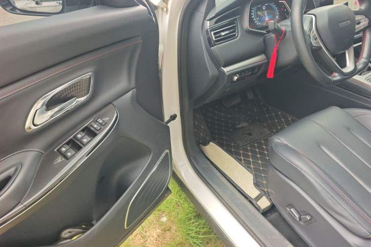 Used CHANGAN OSHAN X7 2021 1.5T Automatic Luxury Model Driver Seat