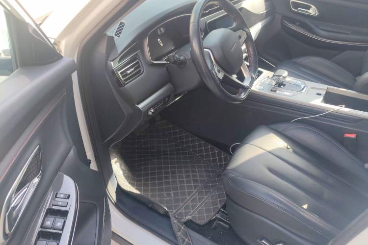 Used CHANGAN OSHAN X7 2021 1.5T Space Freedom Edition with Automatic Parking and Facial Recognition Driver Seat