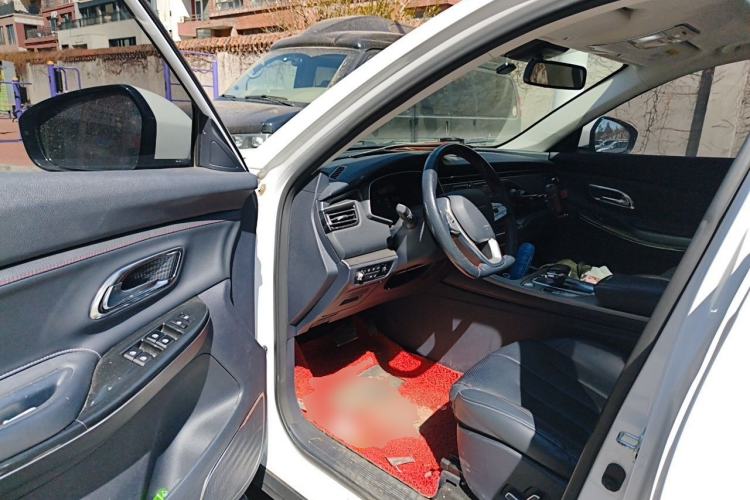 Used CHANGAN OSHAN X7 2021 1.5T Space Freedom Edition with Automatic Parking and Facial Recognition Driver Seat