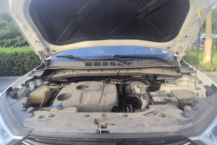 Used CHANGAN OSHAN X7 2021 1.5T Automatic Luxury Model Engine Bay