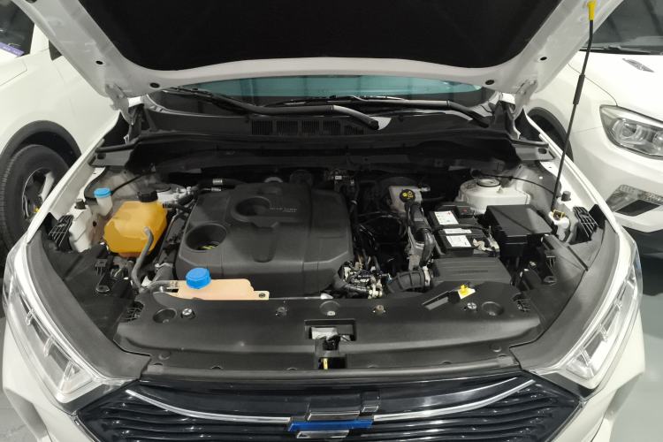 Used CHANGAN OSHAN X7 2021 1.5T Manual Luxury Version Engine Bay