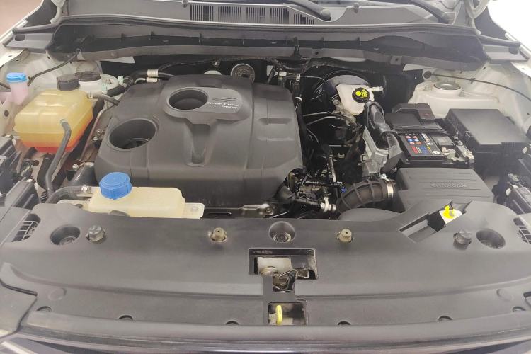 Used CHANGAN OSHAN X7 2021 1.5T Automatic Luxury Model Engine Bay