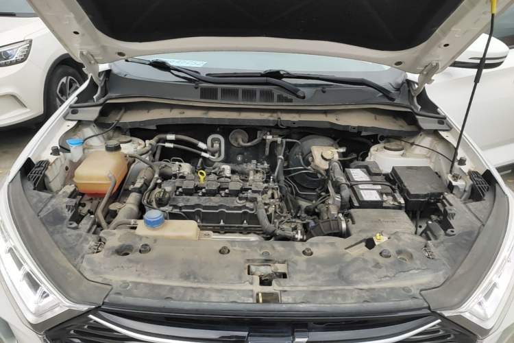 Used CHANGAN OSHAN X7 2021 1.5T Manual Comfort Model Engine Bay