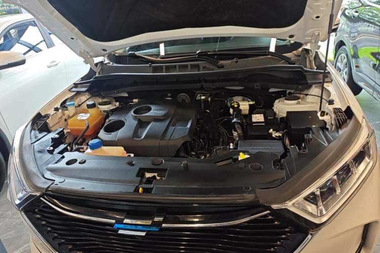 Used CHANGAN OSHAN X7 2021 1.5T Automatic Luxury Model Engine Bay