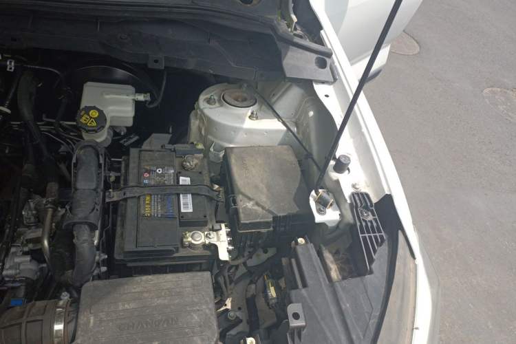 Used CHANGAN OSHAN X7 2021 1.5T Automatic Luxury Version Engine Bay Left