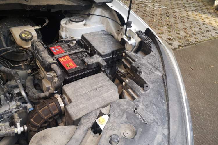 Used CHANGAN OSHAN X7 2021 1.5T Automatic Elite Edition Engine Bay Left