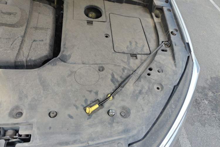 Used CHANGAN OSHAN X7 2021 1.5T Automatic Luxury Version Engine Bay Left