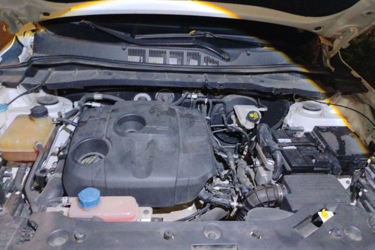 Used CHANGAN OSHAN X7 2021 1.5T Automatic Luxury Model Engine Bay