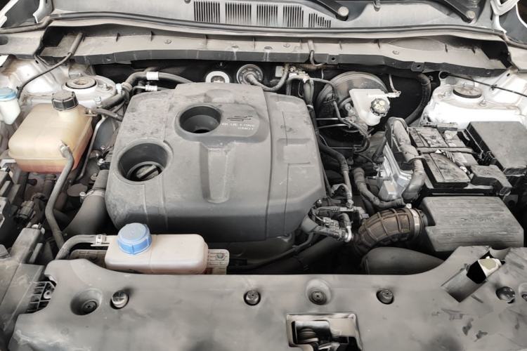 Used CHANGAN OSHAN X7 2021 1.5T Automatic Luxury Version Engine Bay