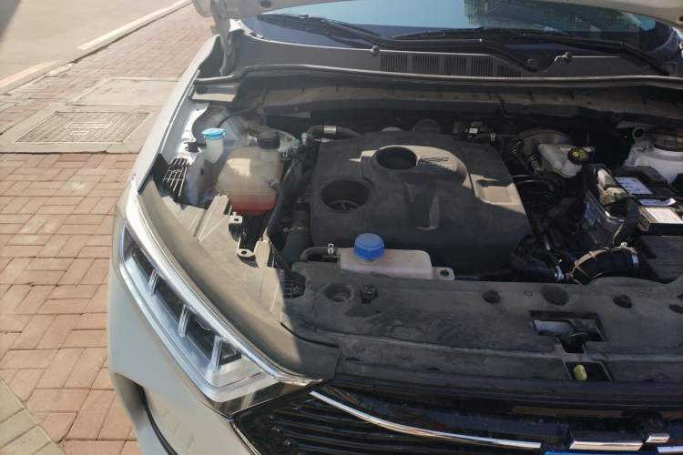 Used CHANGAN OSHAN X7 2021 1.5T Automatic Luxury Version Engine Bay Right