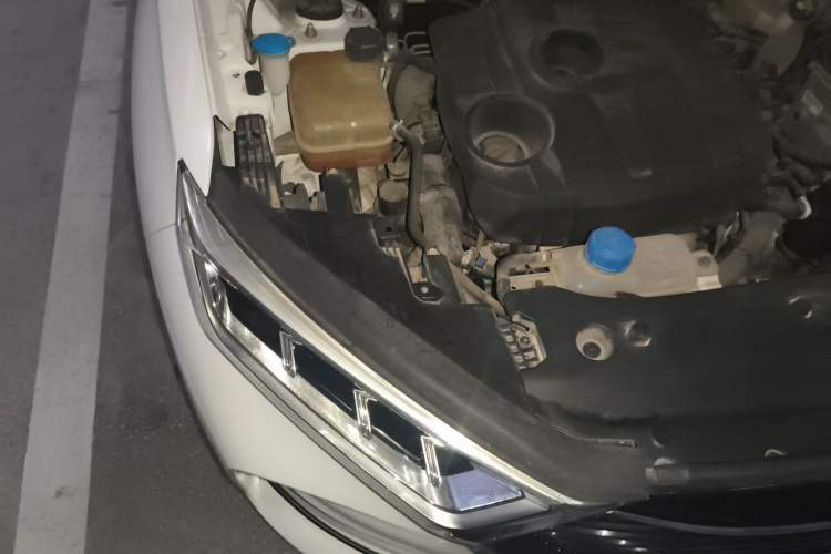 Used CHANGAN OSHAN X7 2021 1.5T Automatic Luxury Version Engine Bay Right