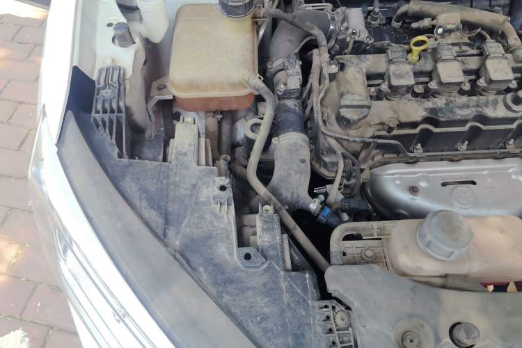 Used CHANGAN OSHAN X7 2021 1.5T Manual Luxury Version Engine Bay Right