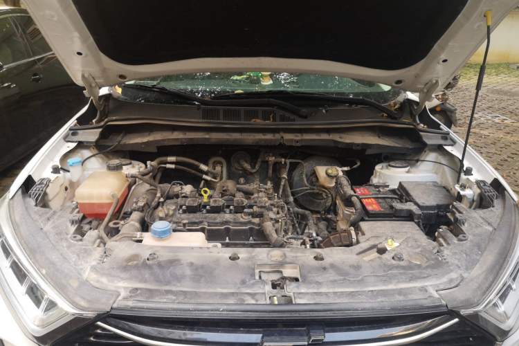 Used CHANGAN OSHAN X7 2021 1.5T Automatic Elite Edition Engine Bay