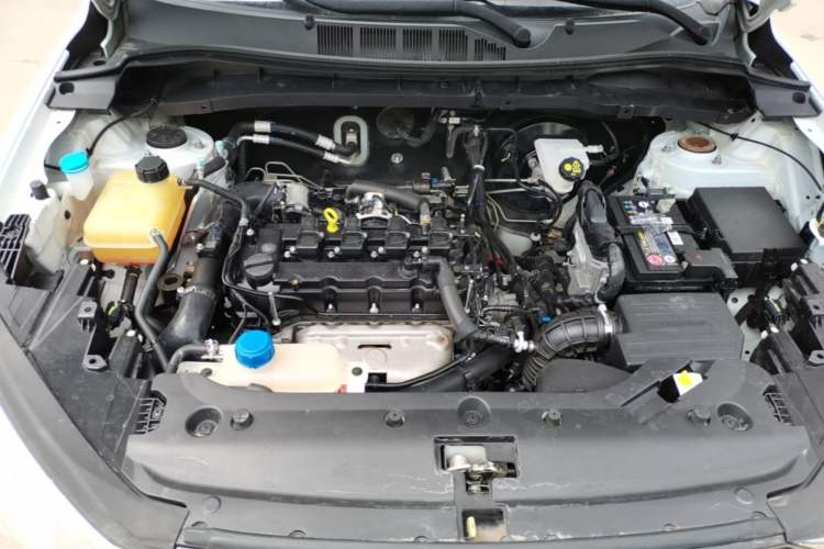 Used CHANGAN OSHAN X7 2021 1.5T Manual Comfort Model Engine Bay