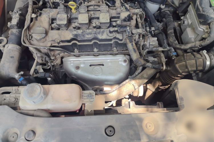 Used CHANGAN OSHAN X7 2021 1.5T Manual Luxury Version Engine Bay