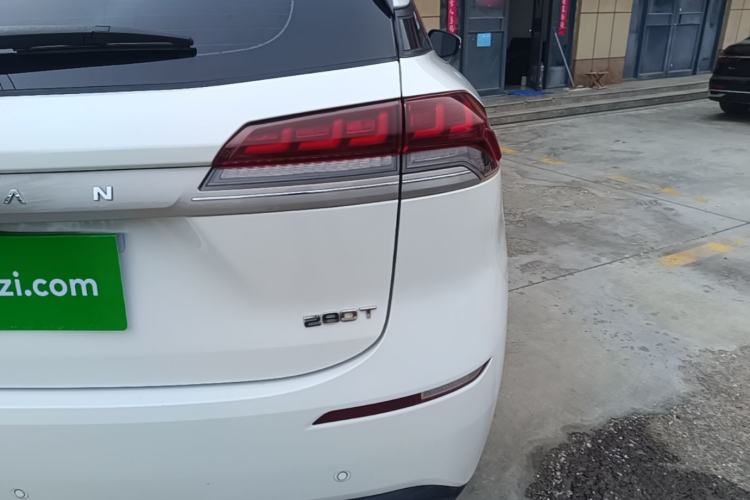 Used CHANGAN OSHAN X7 2021 1.5T Manual Luxury Version Exterior 3