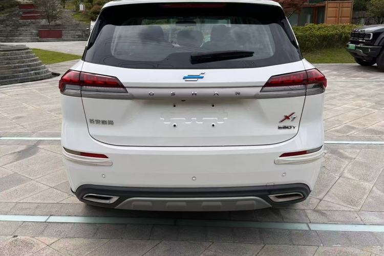 Used CHANGAN OSHAN X7 2021 1.5T Manual Comfort Model Exterior 3