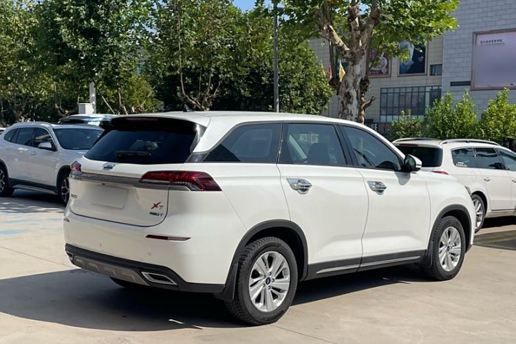 Used CHANGAN OSHAN X7 2021 1.5T Automatic Elite Edition Exterior 4