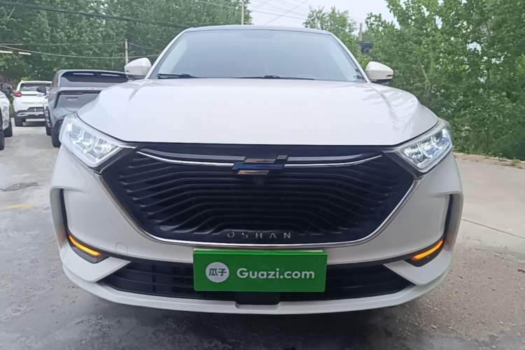 Used CHANGAN OSHAN X7 2021 1.5T Manual Luxury Version Front